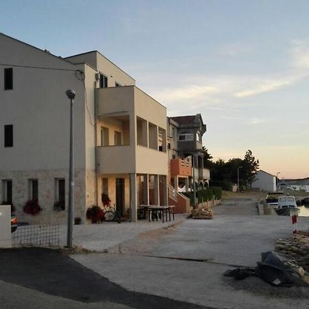 Apartments By The Sea Simuni, Pag - 18386 科兰 外观 照片