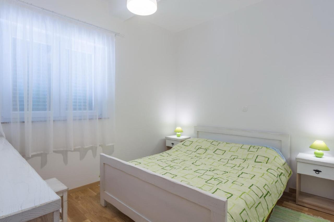 Apartments By The Sea Simuni, Pag - 18386 科兰 外观 照片